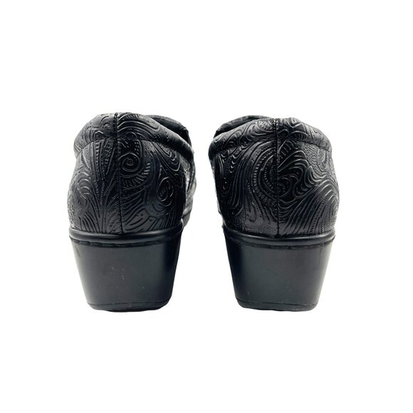 Yuu Women's Slip on Shoes Clogs Bethanee Embossed Tooled Western Style Size 8.5 - Picture 3 of 10